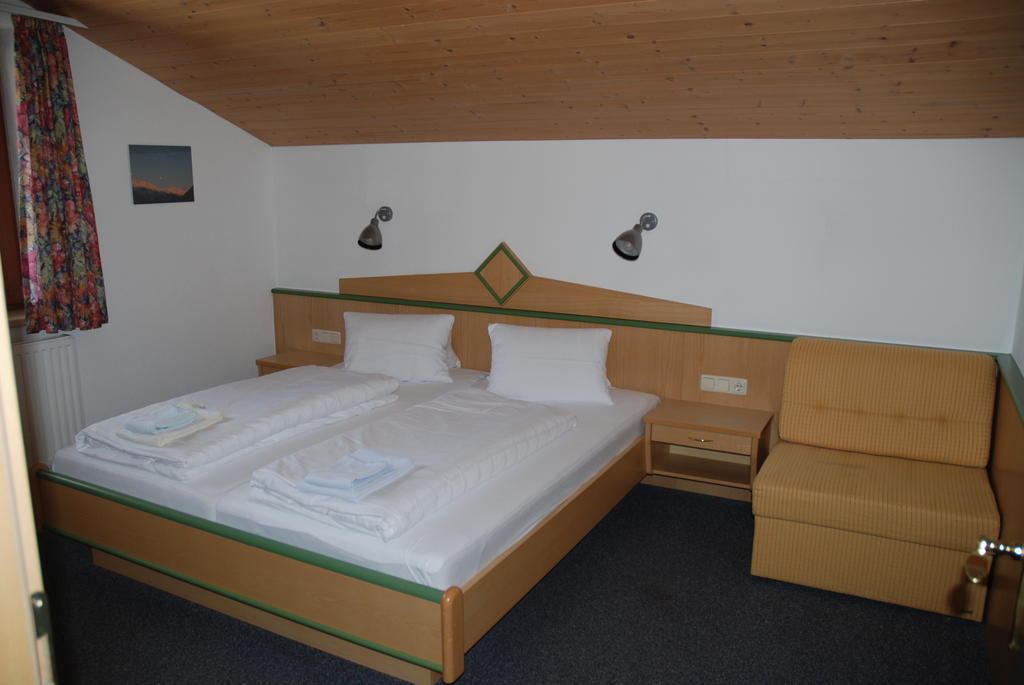 Haus Saumspitz Apartamento Sankt Anton am Arlberg Quarto foto